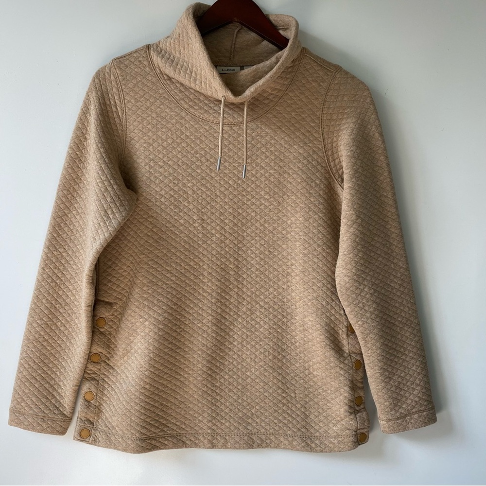 L.L. Bean Quilted Cowl Neck Sweatshirt in Beige XSP